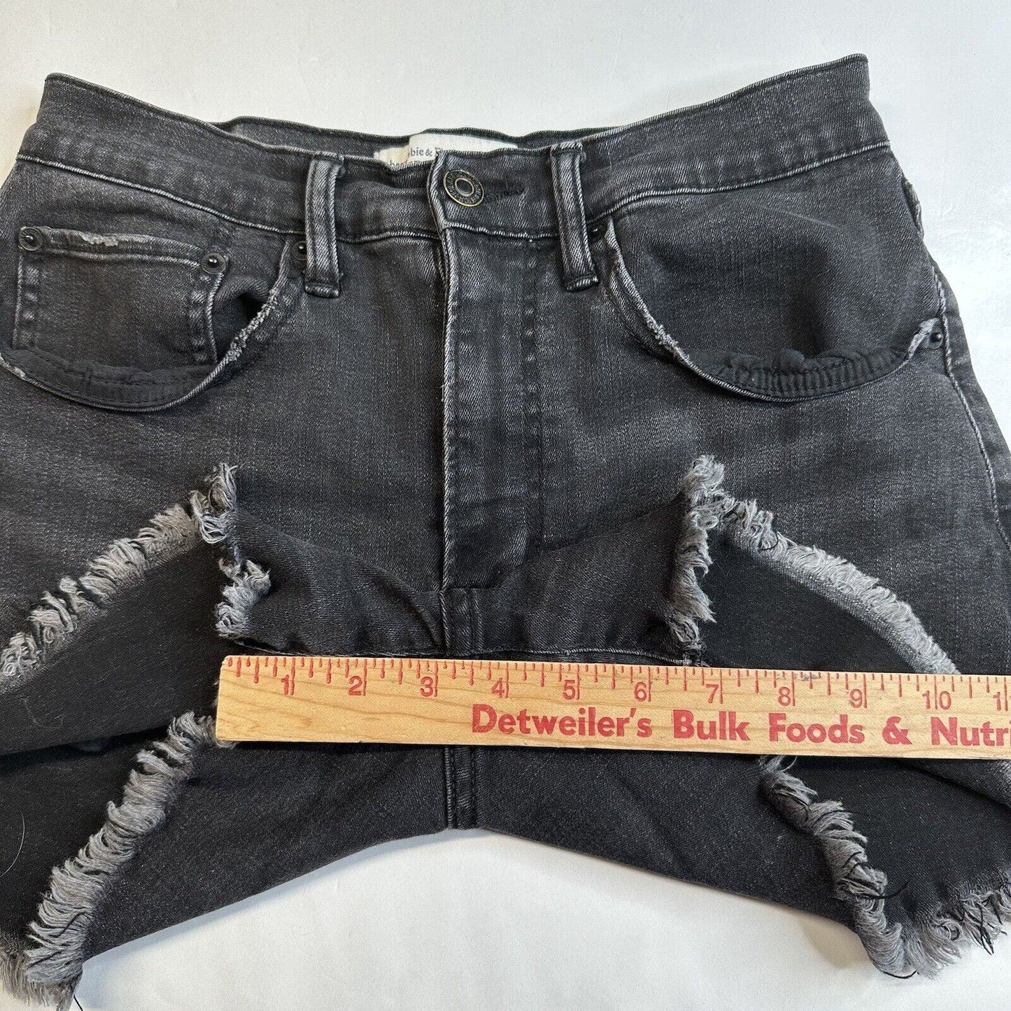 Abercrombie Fitch Shorts Womens 26/2 Faded Black Boyfriend Midrise Denim Fray