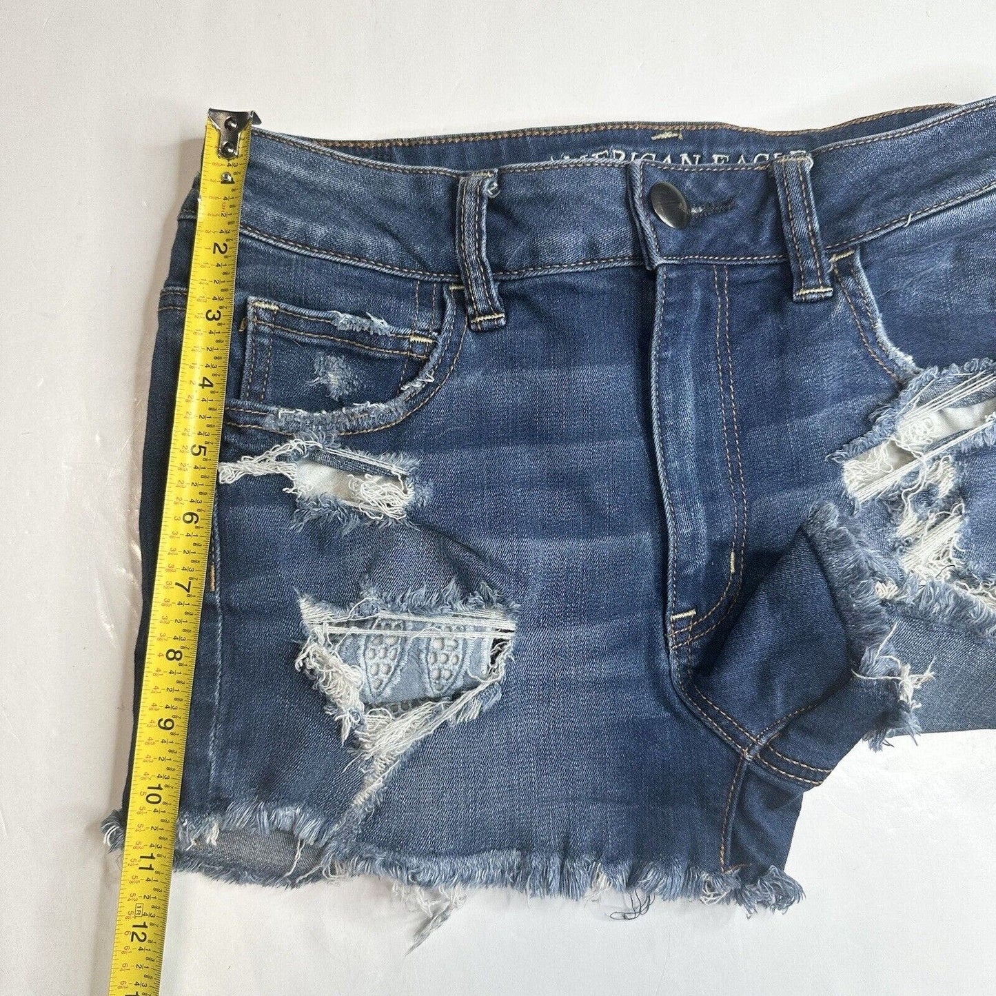 American Eagle Hi Rise Shortie 8 Super Stretch Blue Jean Denim Distress Crochet