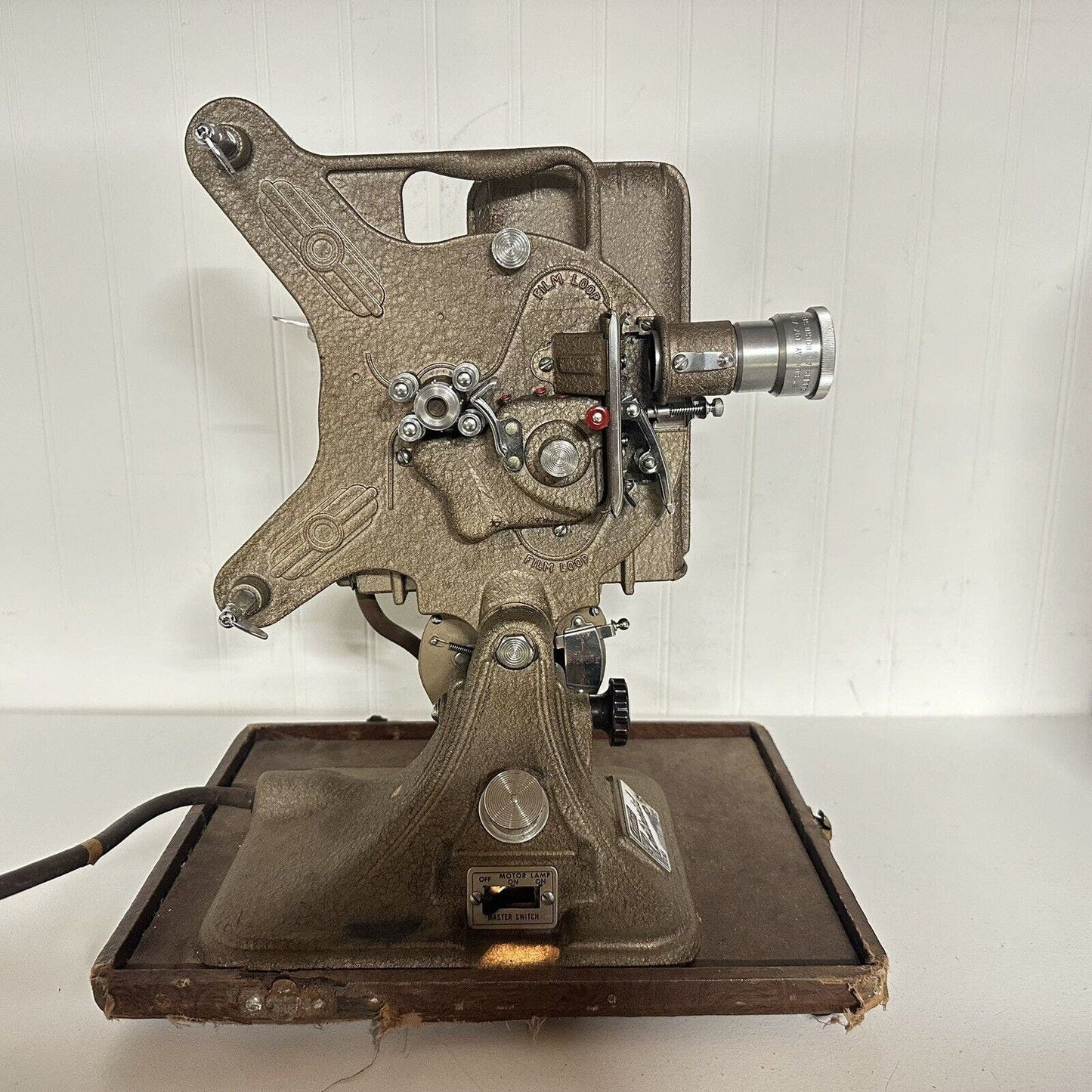 Keystone Continental 16mm Gauge Projector Model A-82 With Case. Tested & Working