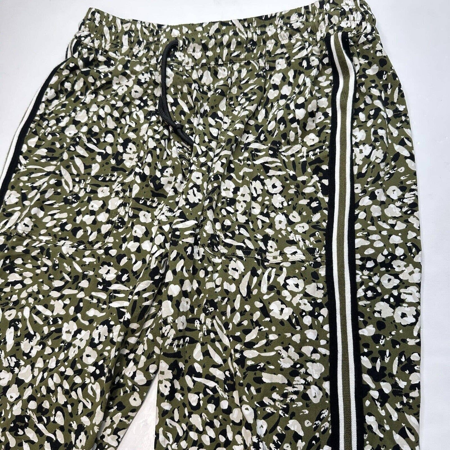 Liverpool Easy Fit Cropped Jogger Pant XL Green Animal Print Side Stripe Pull On