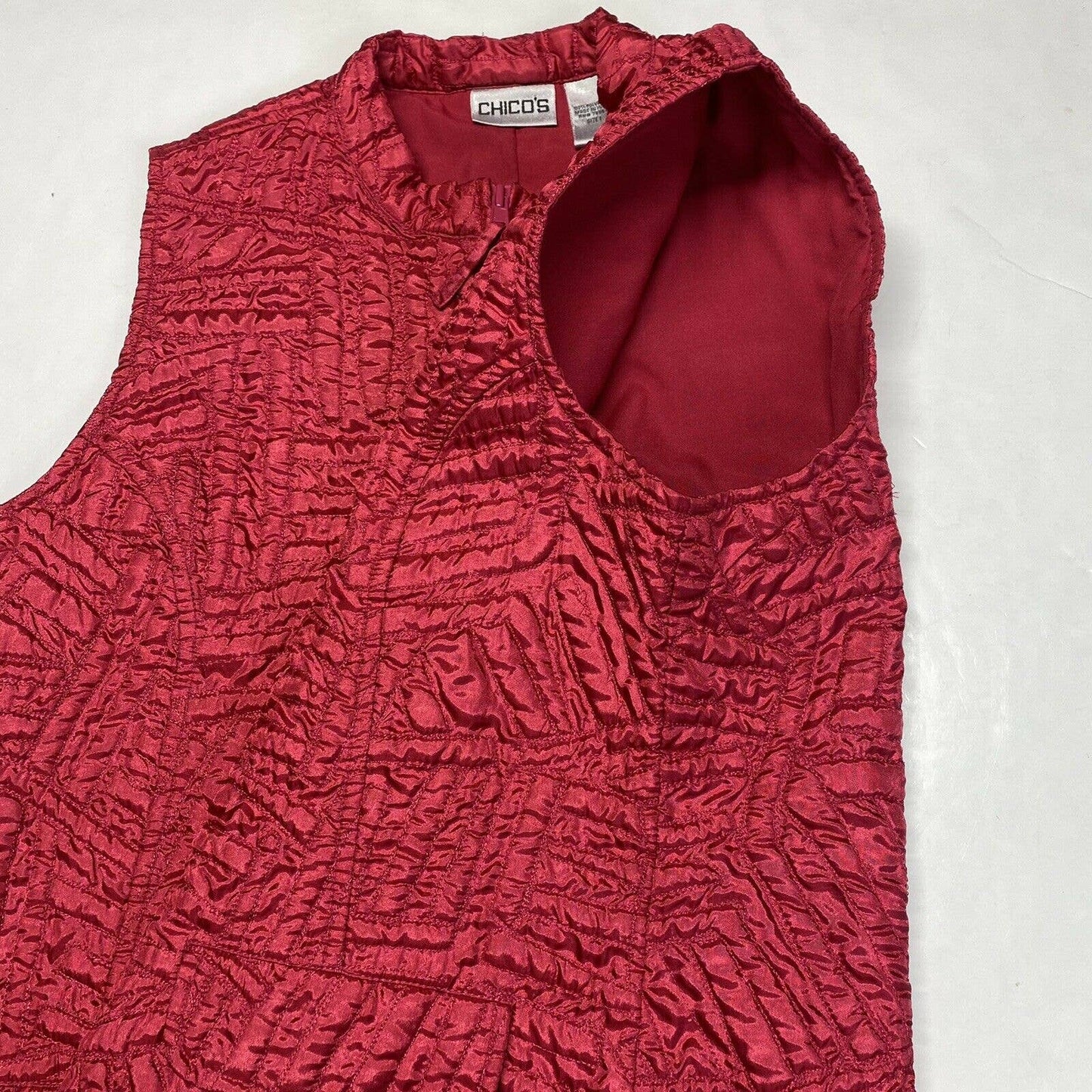 Chicos Quilted Vest Sz 1 (Medium) Womens Fuchsia Pink Full Zip Sleeveless Jacket