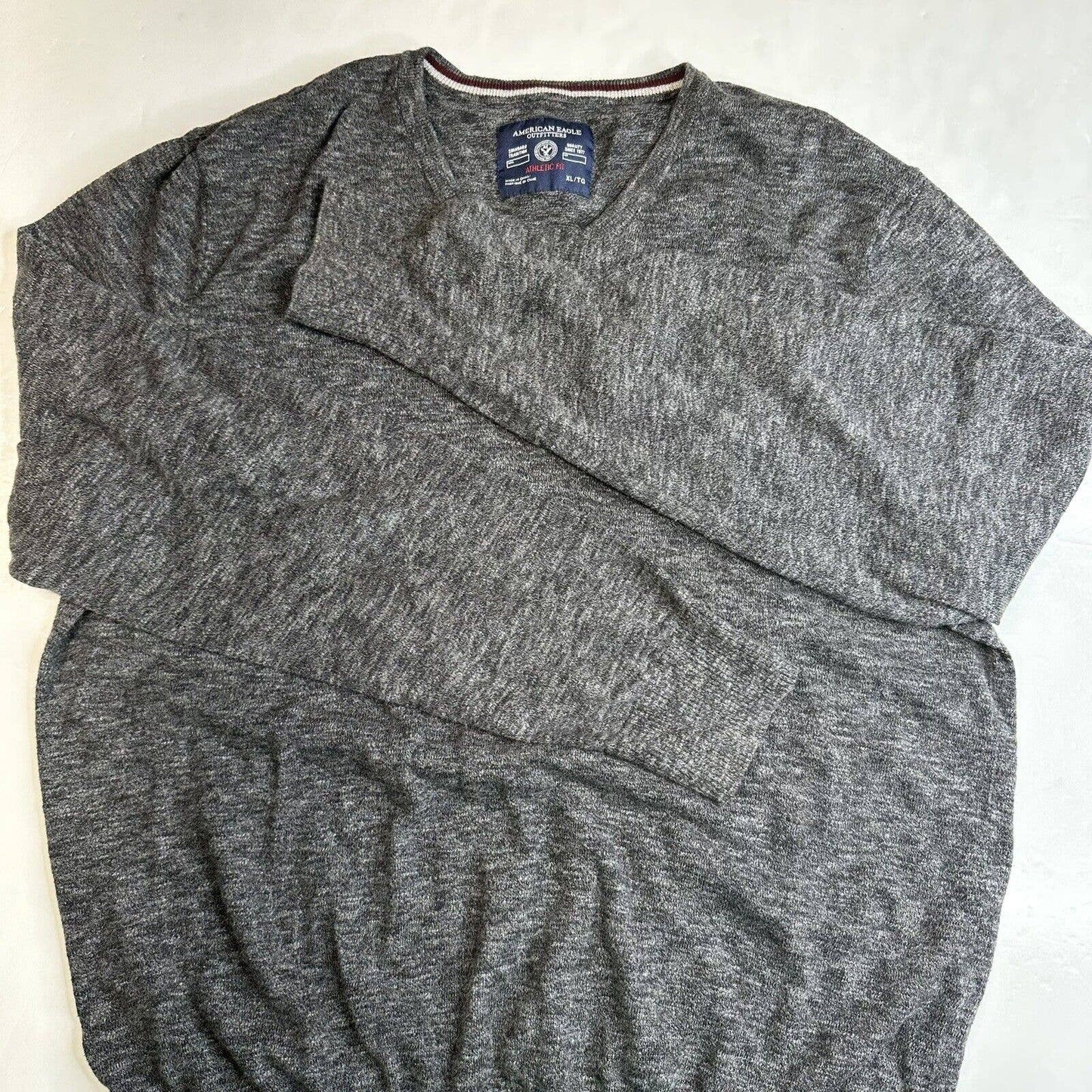 American Eagle Sweater Men XL Gray V-Neck Athletic Fit Long Sleeve Knit Cotton