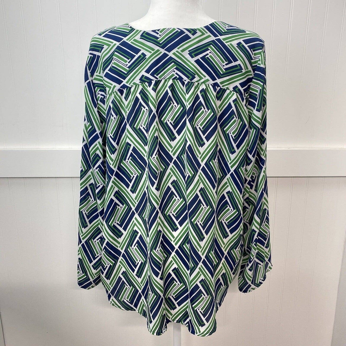 Zac & Rachel Blouse Sz 1X Green/Navy Blue Roll Tab Sleeve Bold Geometric Pattern