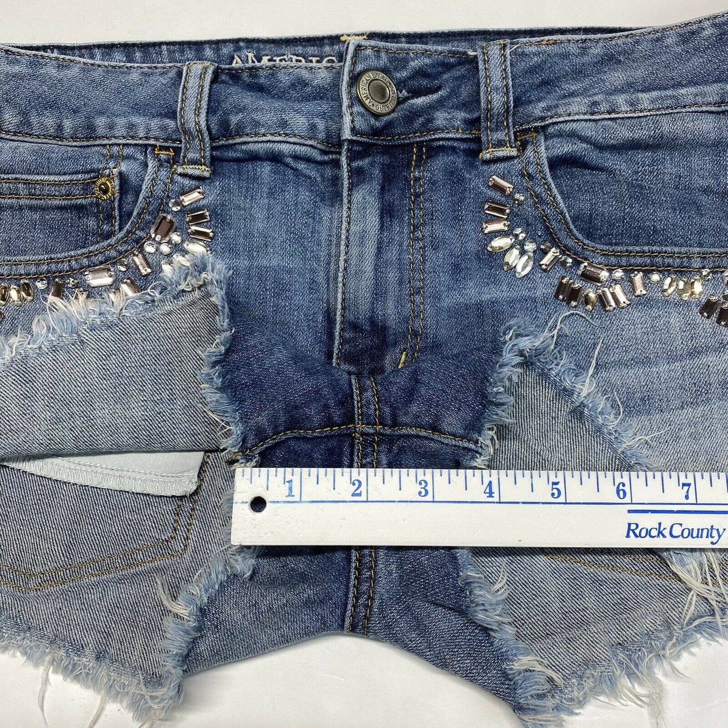 American Eagle Shortie Sz 8 Stretch Denim Jean Shorts Light Wash Raw Hem Jewels