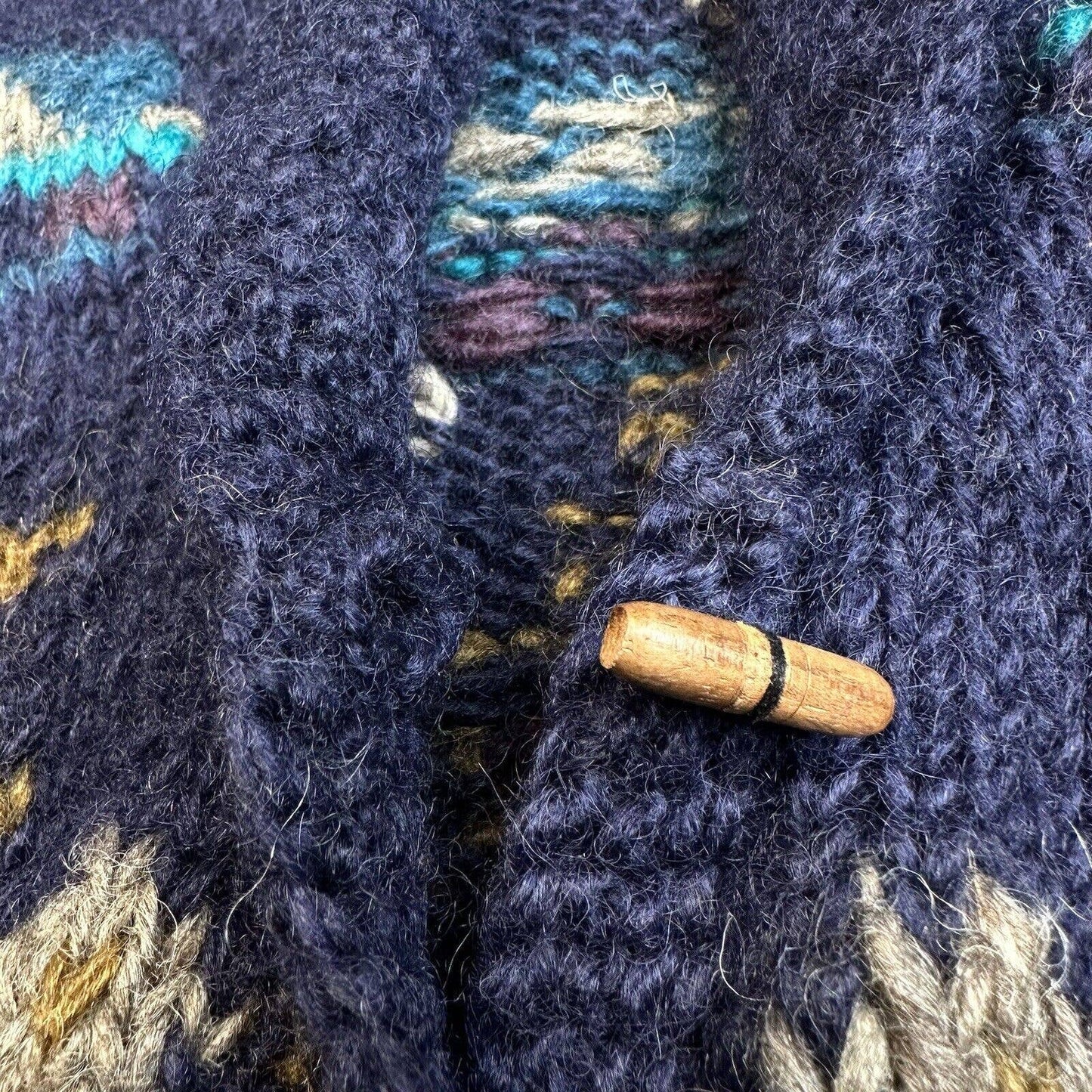 Vintage Newari 100% Wool Sweater Vest Sz Large Hand Knit Multicolor Wood Toggles