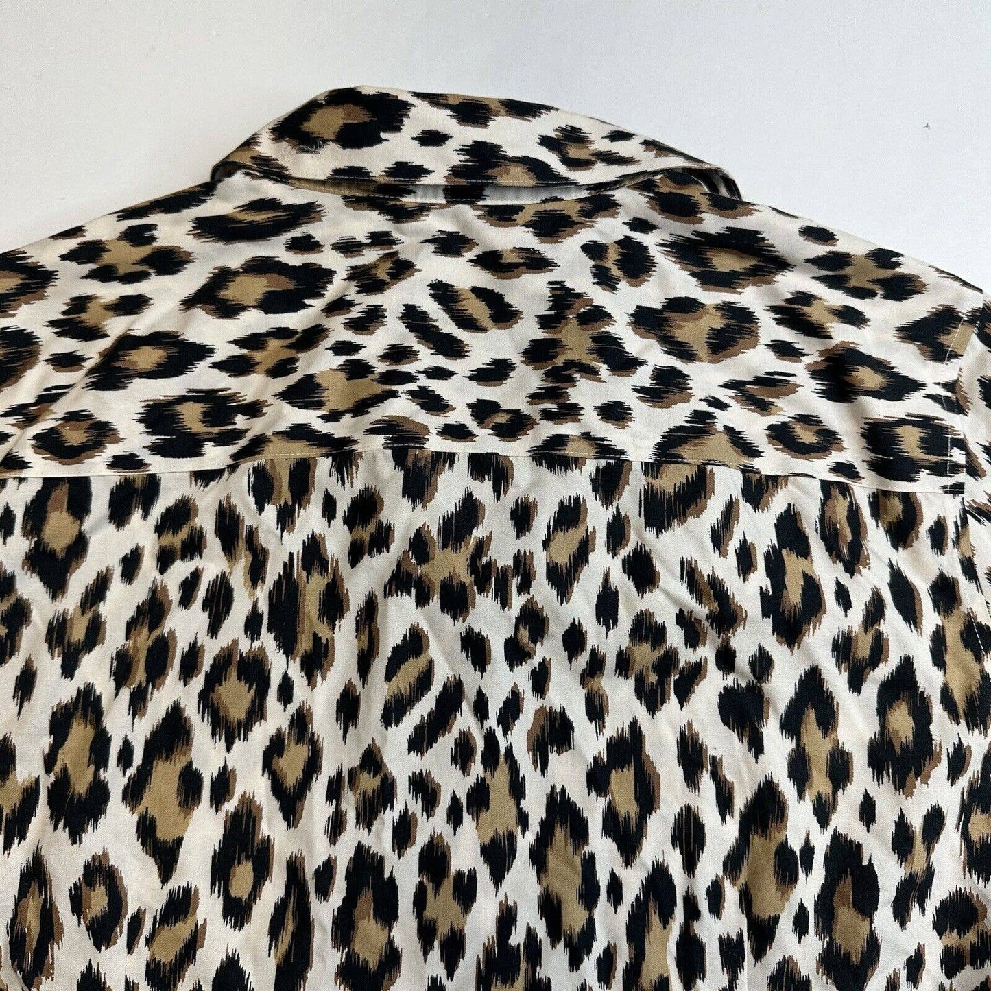 Chicos No Iron Button Up Shirt 3 (US XL) Leopard Animal Print Long Sleeve *Spot