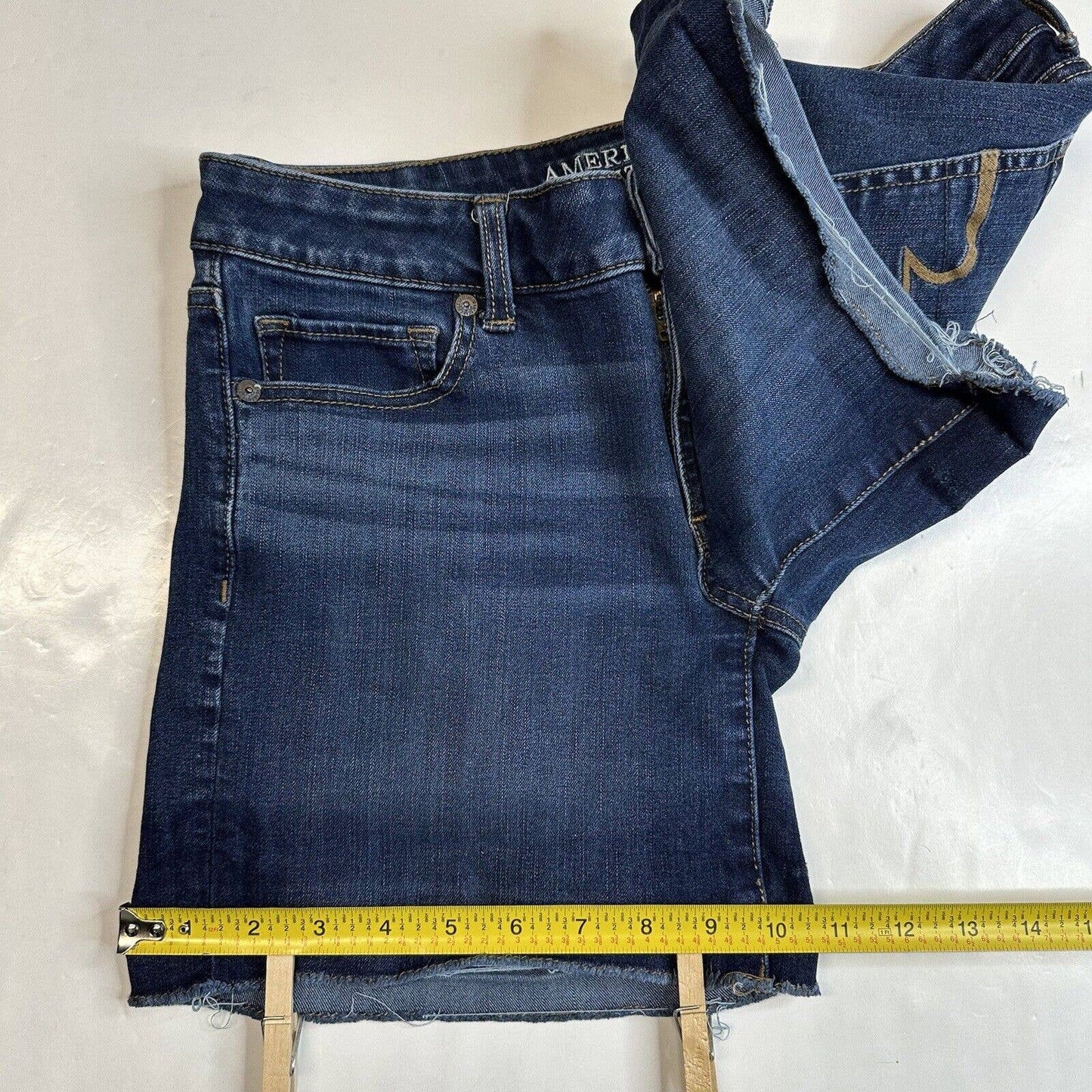 American Eagle Midi Shorts Sz 8 360 Super Stretch Denim Blue Jean Dark Fray